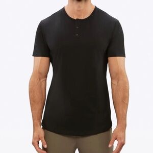 Cuts AO Henley Curve Hem T-shirt Size Large